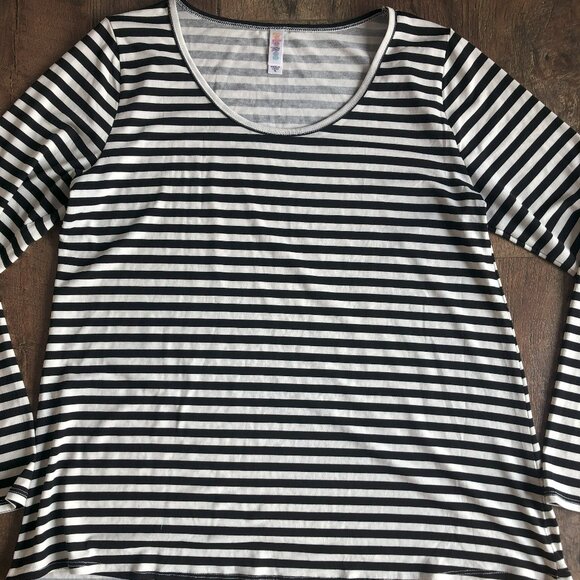 LuLaRoe Lynnae Black & White Striped Pattern XLarge - Picture 1 of 2
